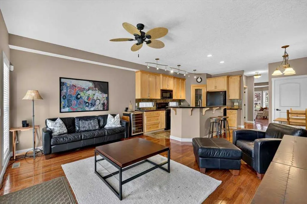 2506 17 Street SE