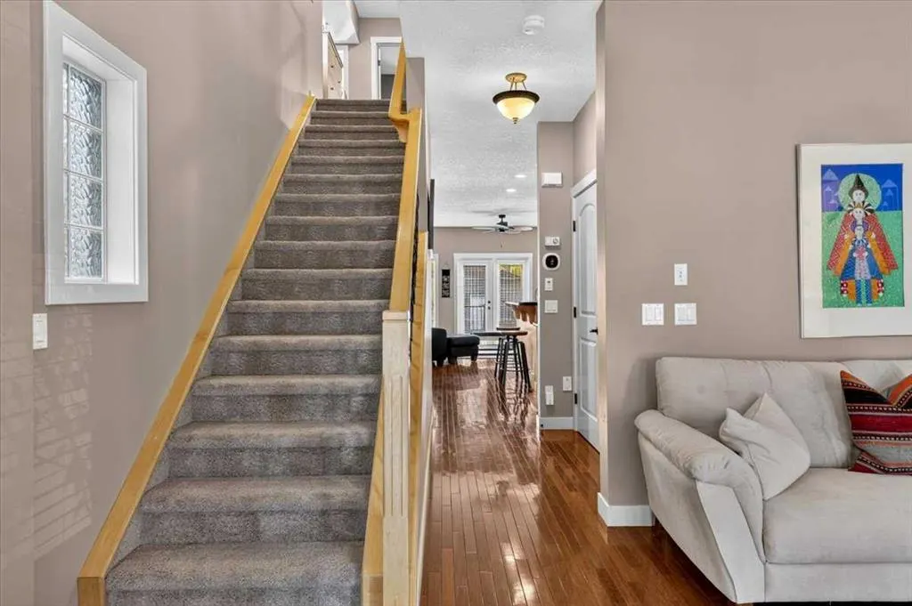 2506 17 Street SE