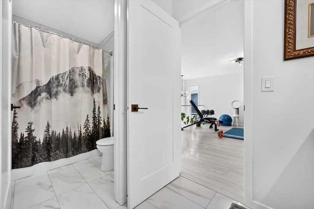 32 Cranbrook Bay SE