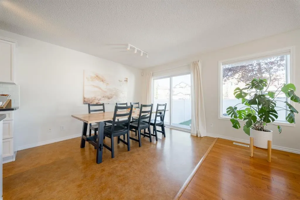 25 Citadel Estates Manor NW