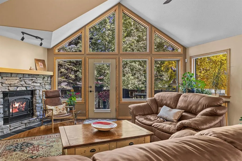 157B Rundle Crescent