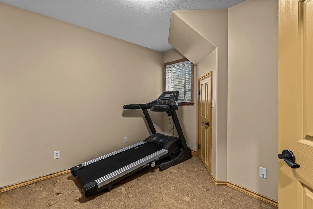 157B Rundle Crescent
