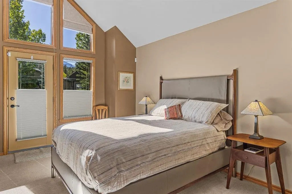 157B Rundle Crescent