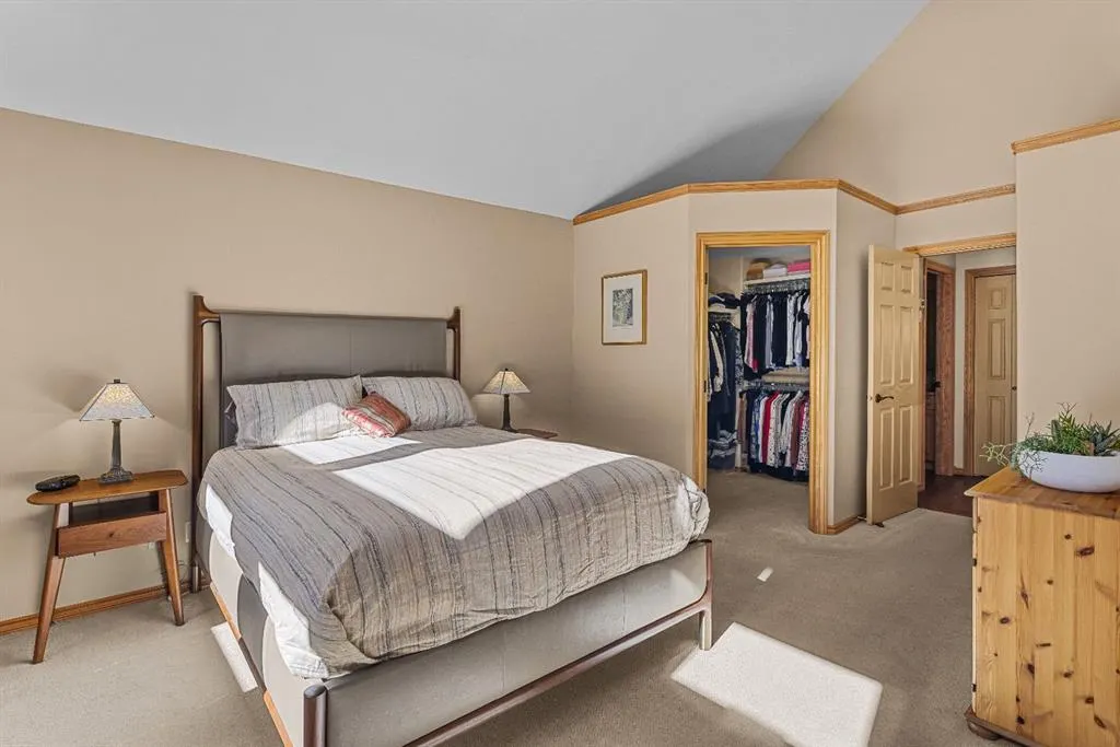 157B Rundle Crescent
