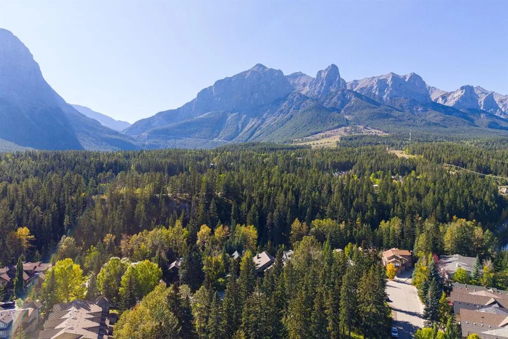 157B Rundle Crescent
