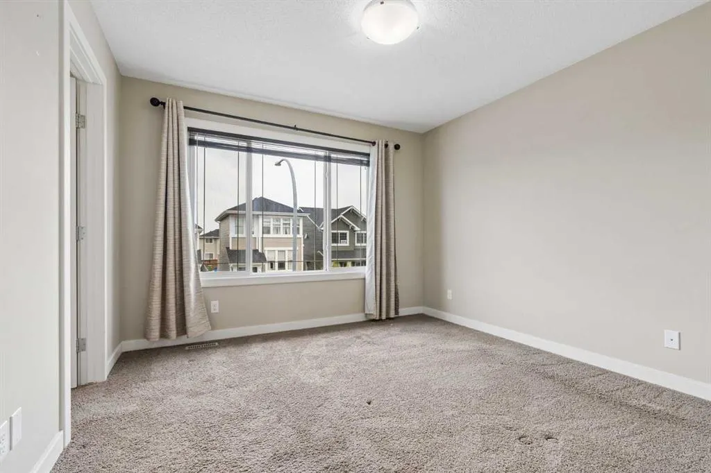 29 Redstone Common NE