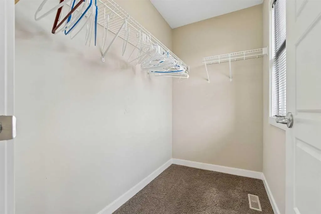 29 Redstone Common NE