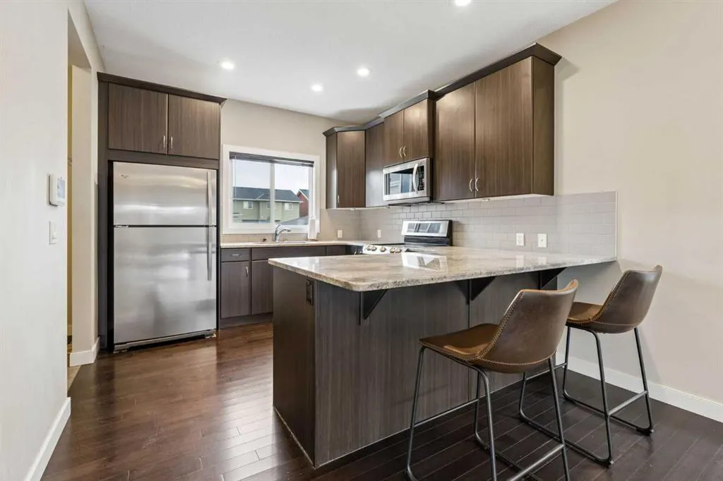 29 Redstone Common NE