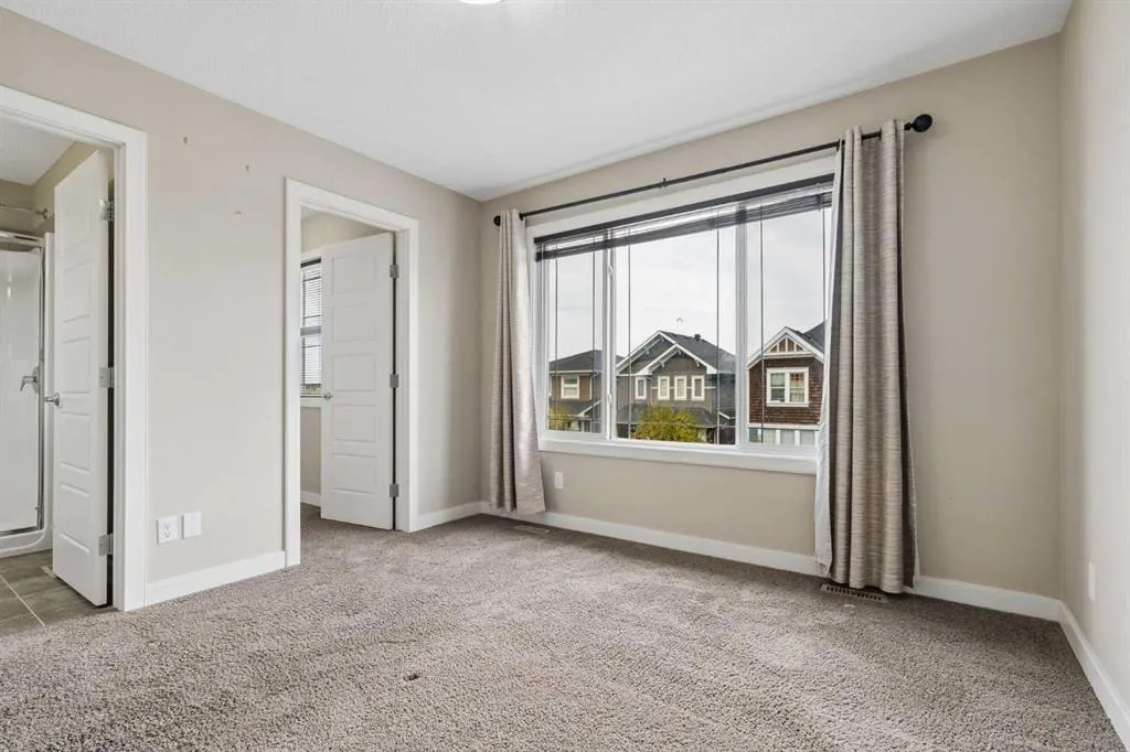29 Redstone Common NE