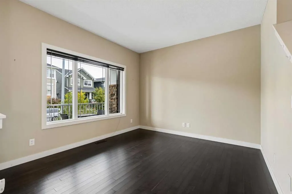 29 Redstone Common NE