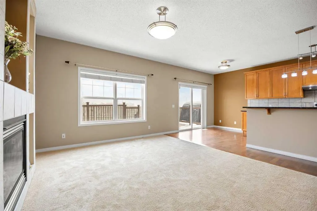 65 Panora Way NW
