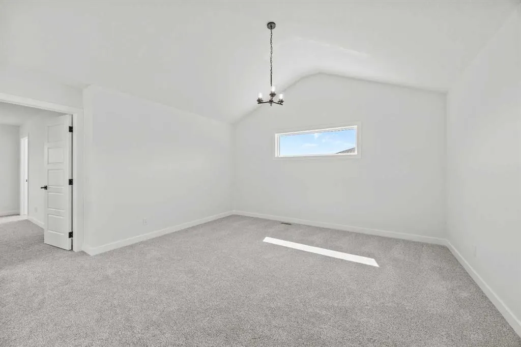37 Sora Gardens SE