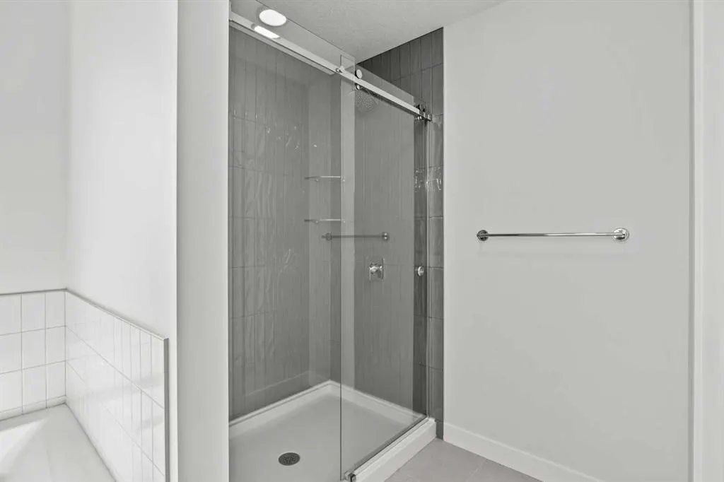37 Sora Gardens SE