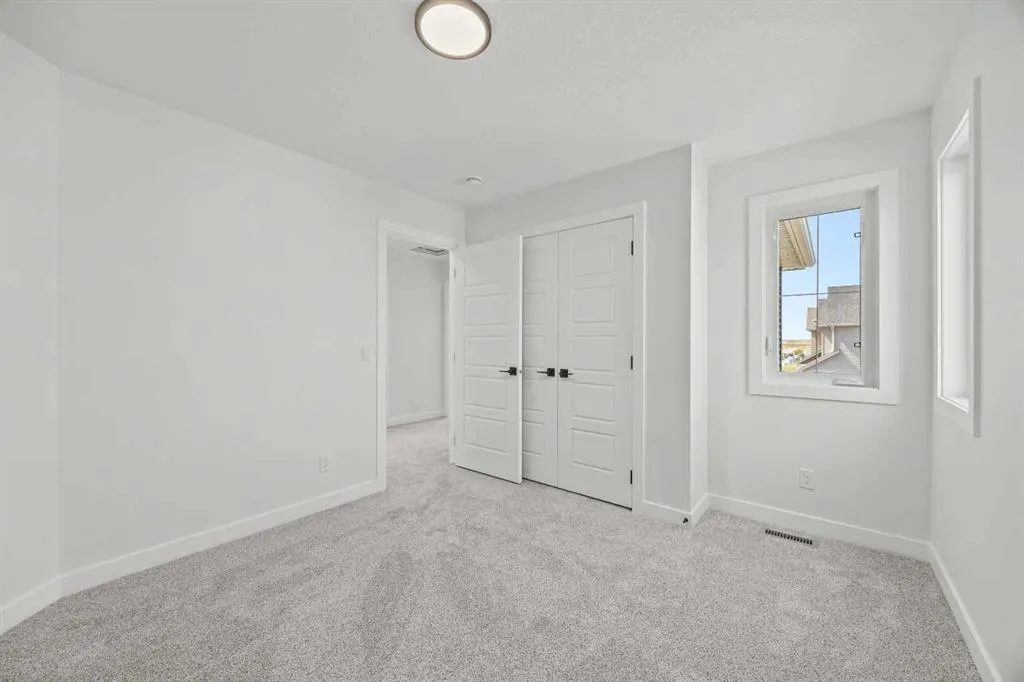 37 Sora Gardens SE