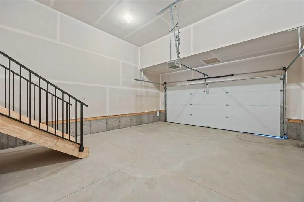 37 Sora Gardens SE