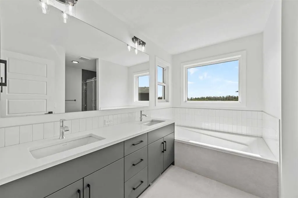 37 Sora Gardens SE