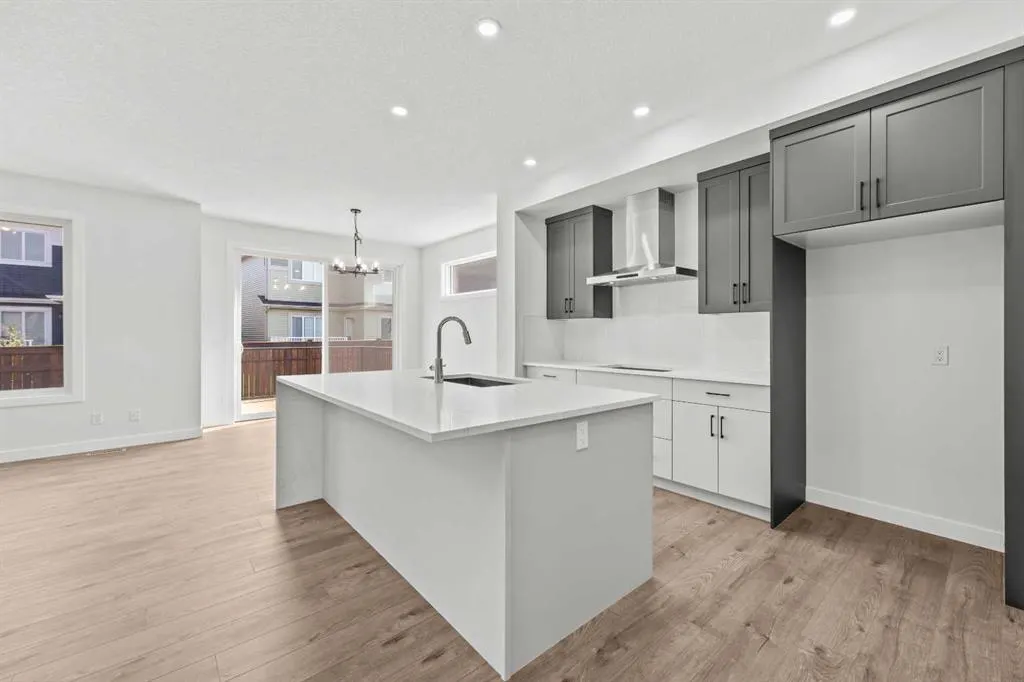 37 Sora Gardens SE