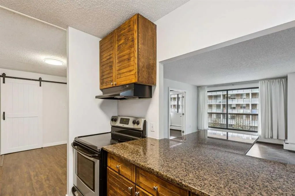 718 12 Avenue SW #306