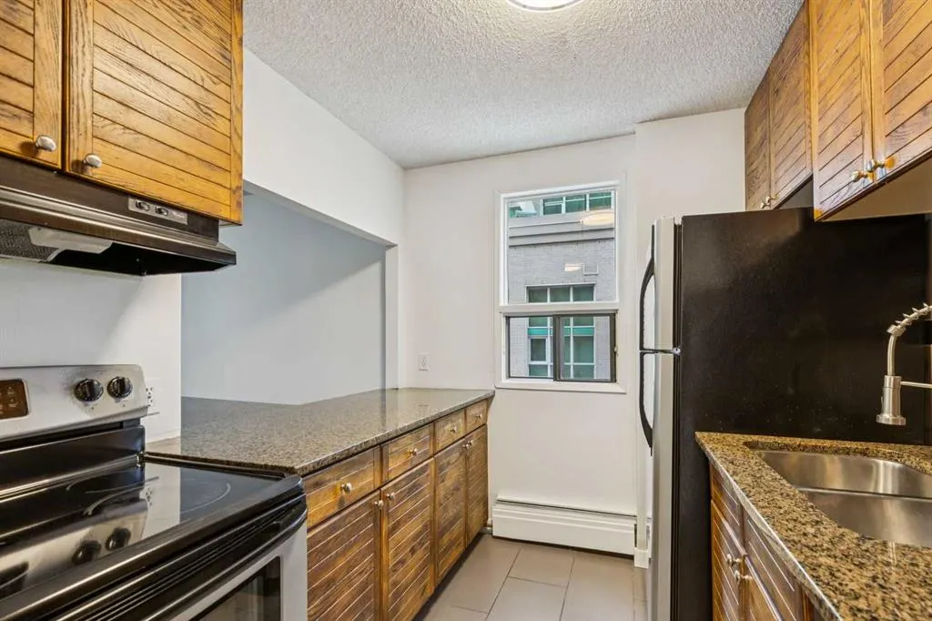 718 12 Avenue SW #306
