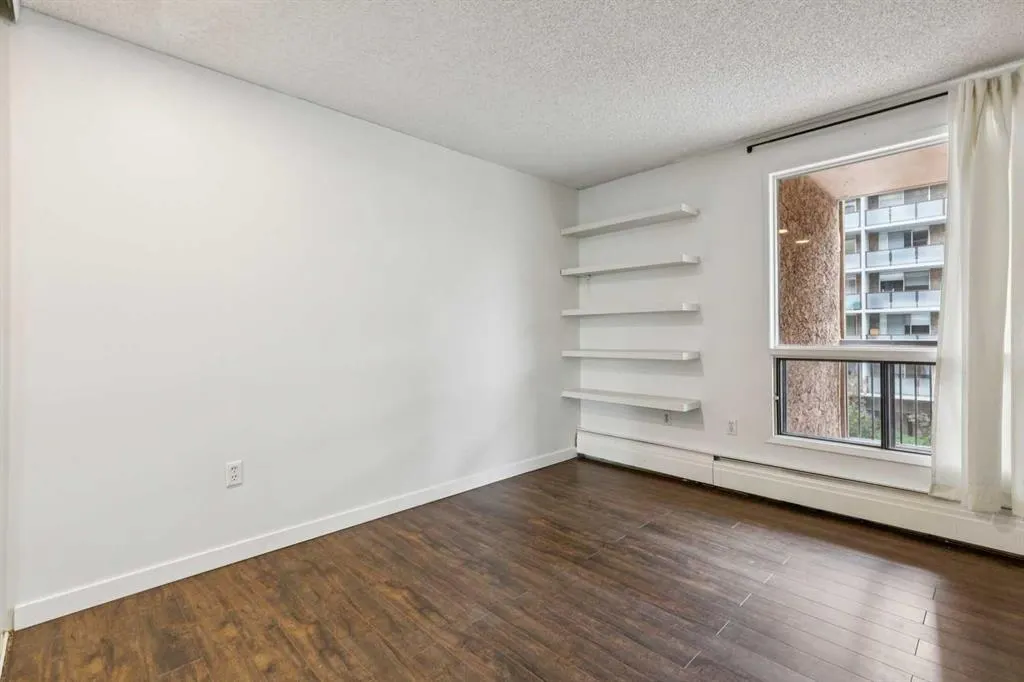 718 12 Avenue SW #306