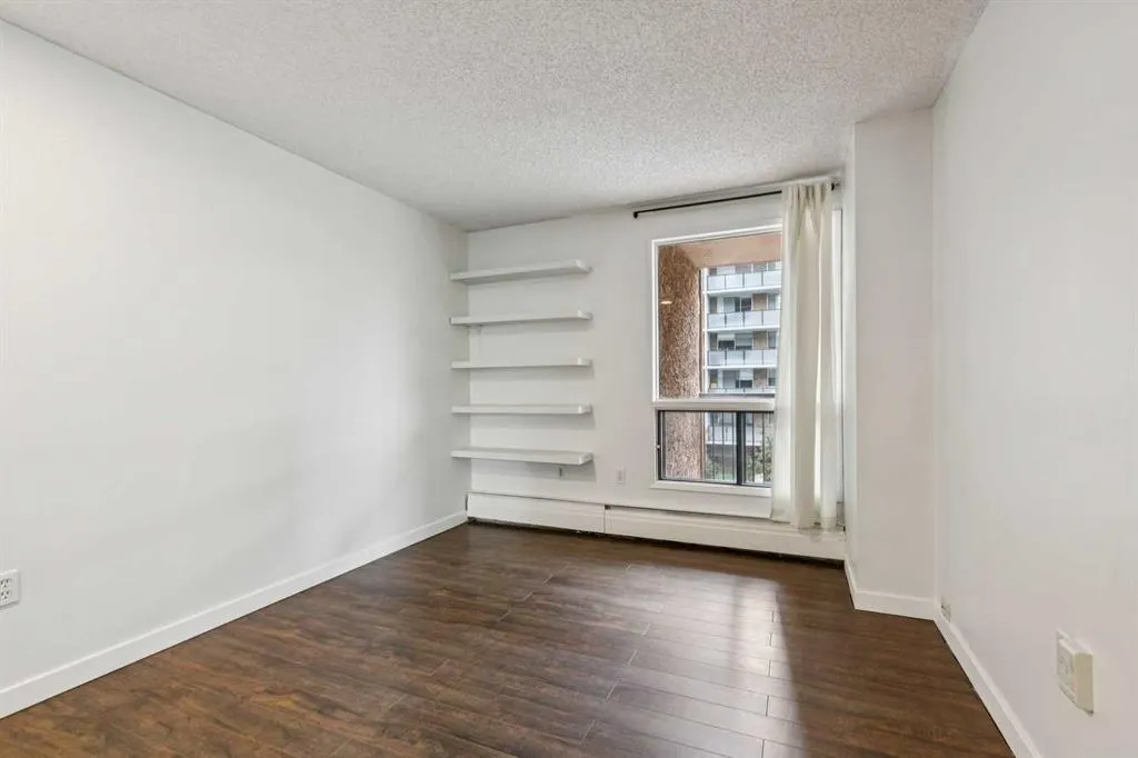 718 12 Avenue SW #306