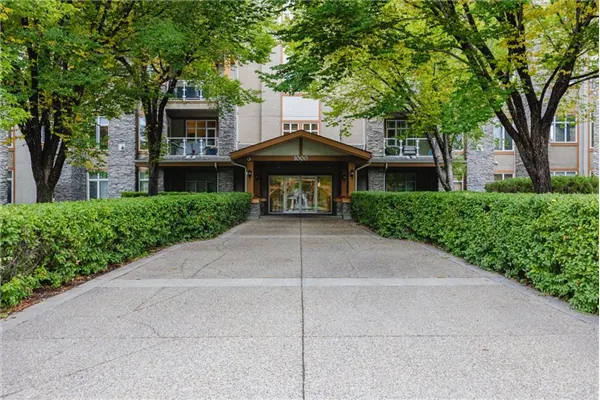 1306 Lake Fraser Court SE