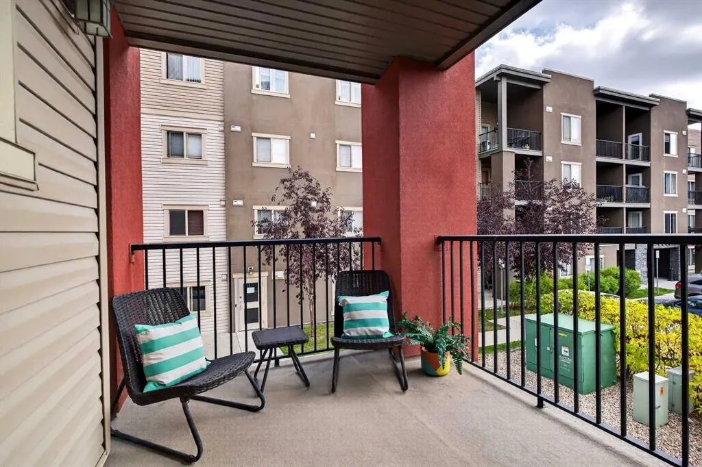 403 Mackenzie Way SW #2206