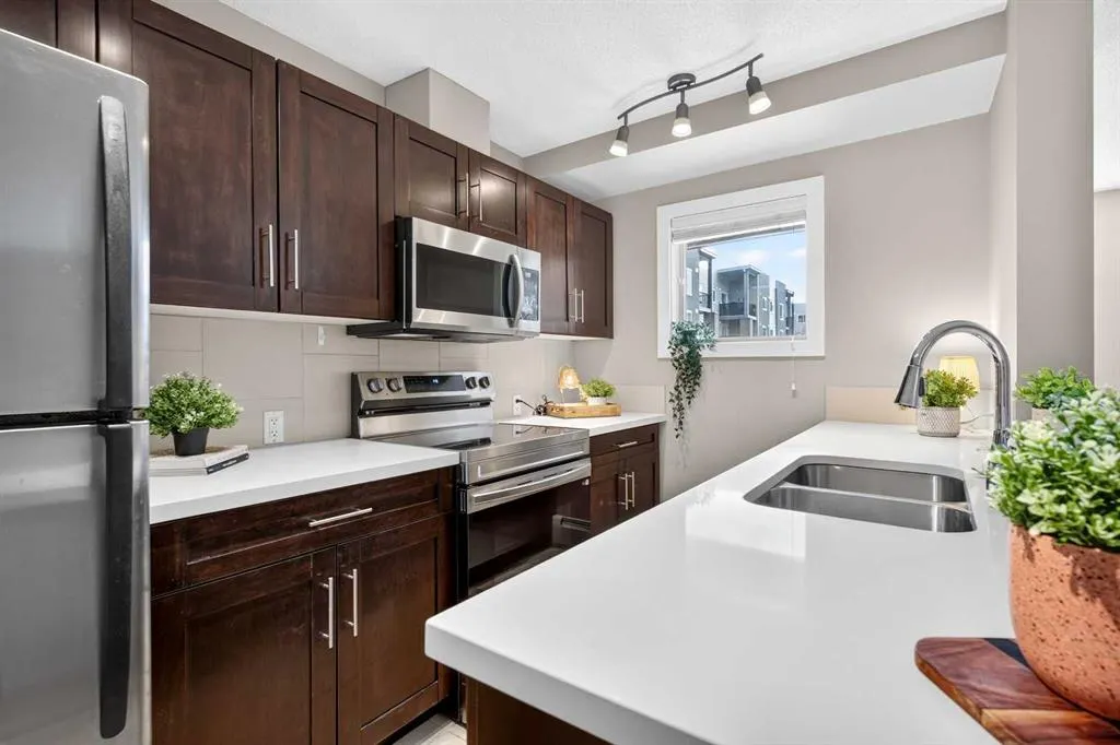 403 Mackenzie Way SW #2206