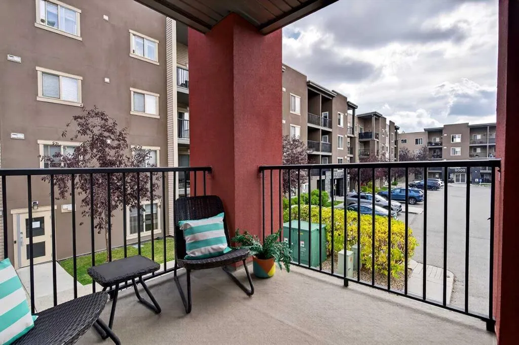 403 Mackenzie Way SW #2206