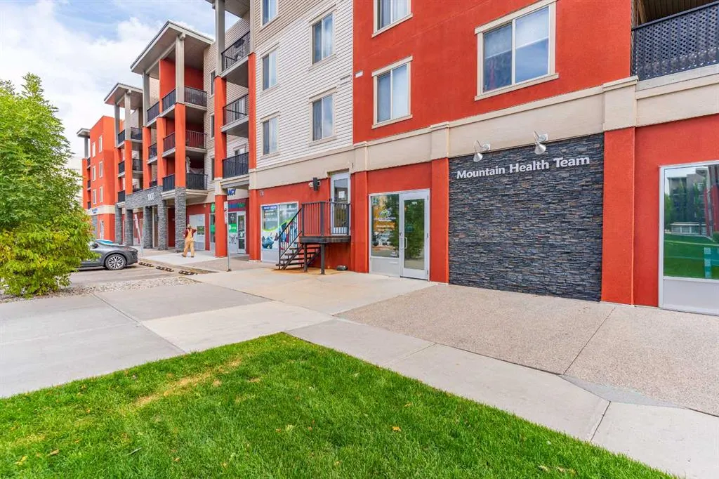 403 Mackenzie Way SW #2206