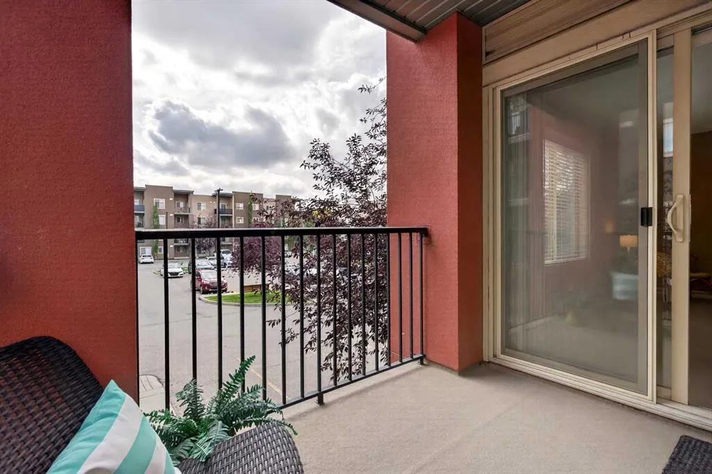 403 Mackenzie Way SW #2206