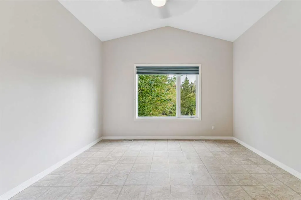 134 Valley Glen Heights NW