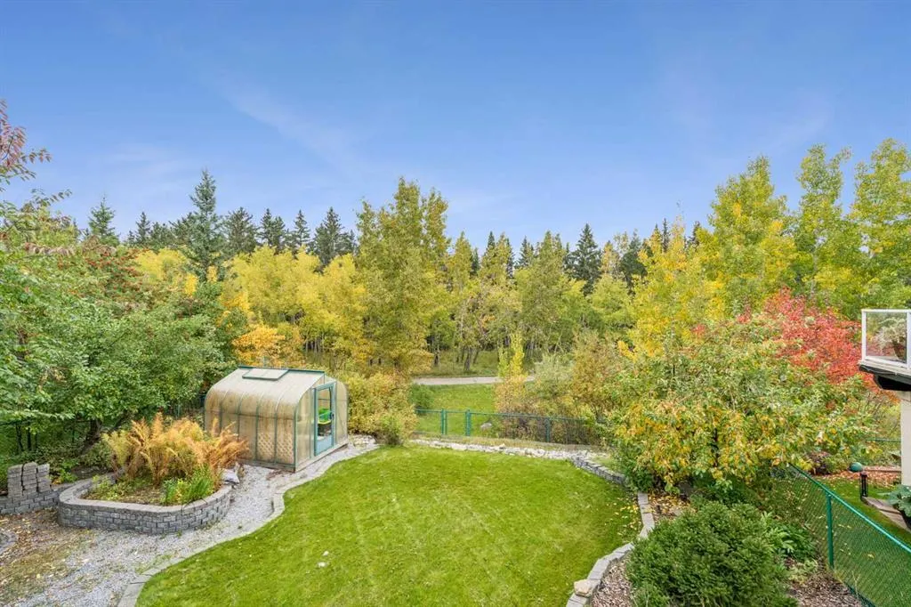 134 Valley Glen Heights NW
