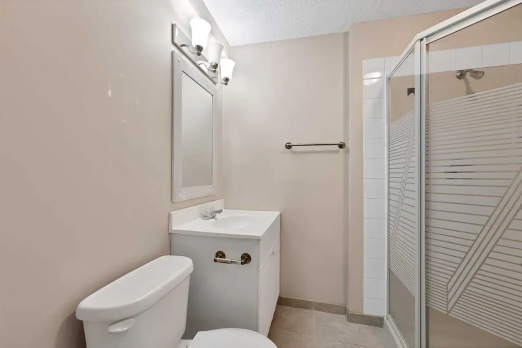 104 Catalina Circle NE