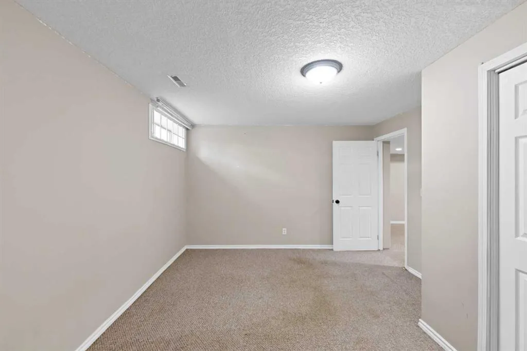 104 Catalina Circle NE