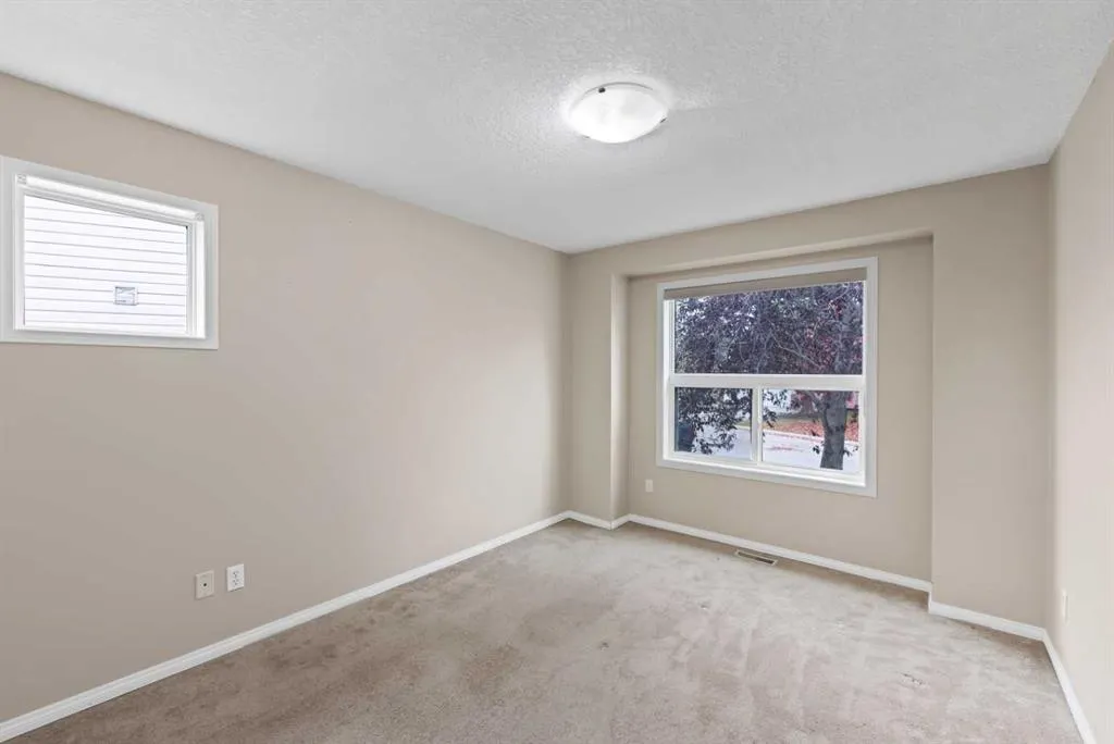 104 Catalina Circle NE