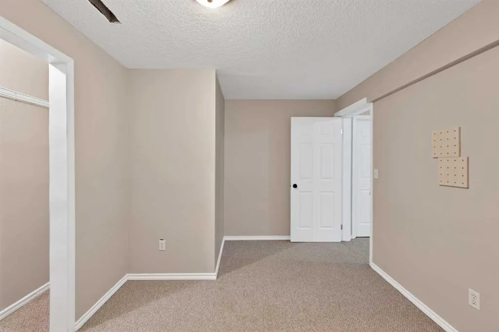 104 Catalina Circle NE