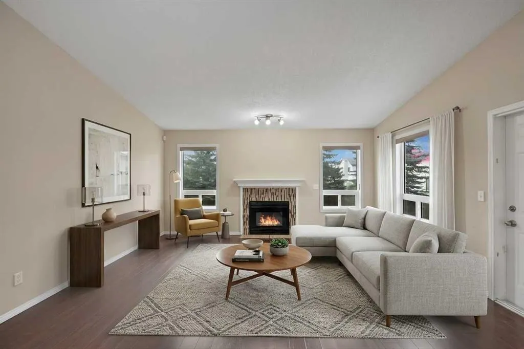 104 Catalina Circle NE
