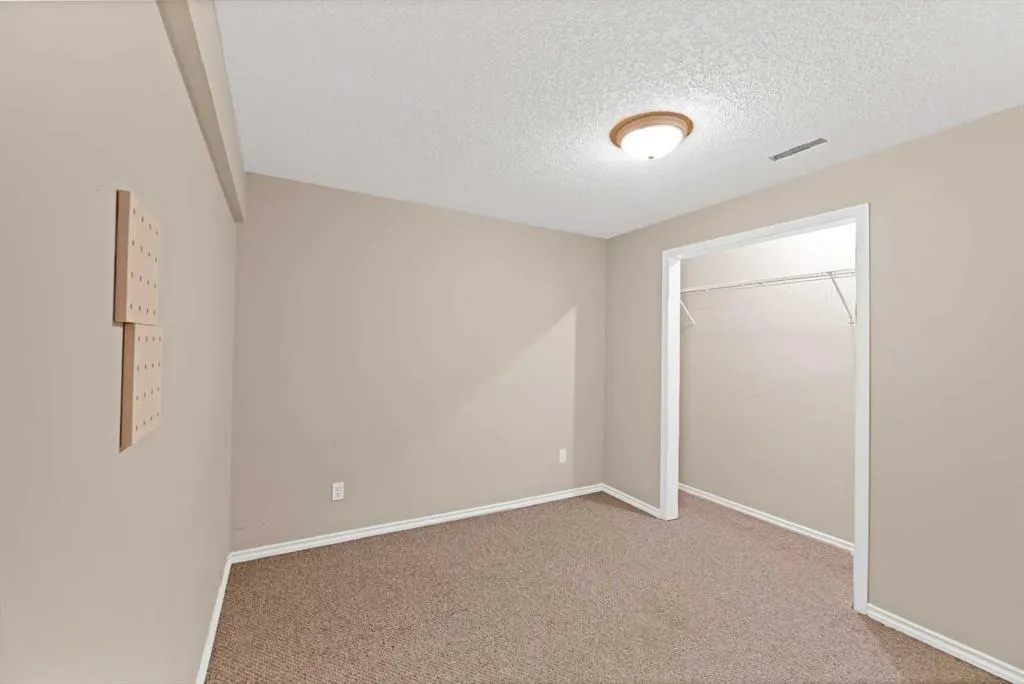 104 Catalina Circle NE