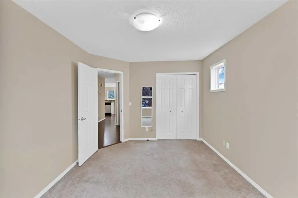 104 Catalina Circle NE