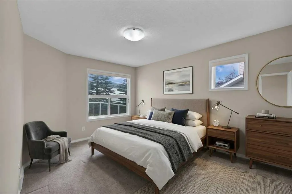 104 Catalina Circle NE