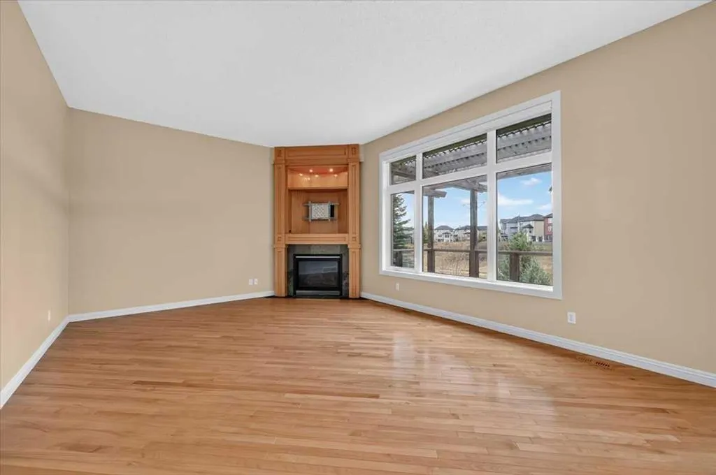 214 Kincora Heights NW