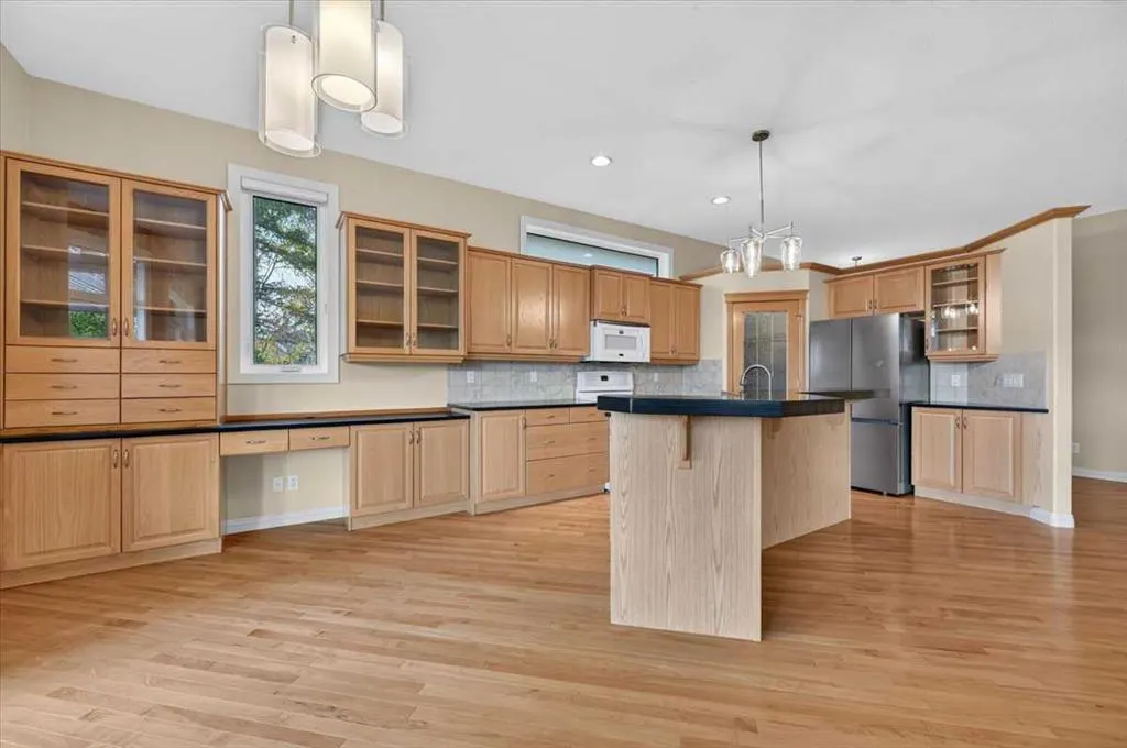 214 Kincora Heights NW