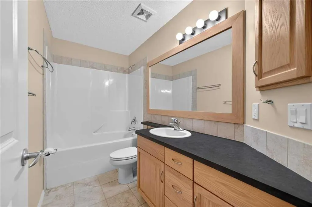 214 Kincora Heights NW
