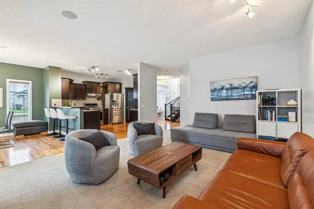 86 Cresthaven View SW