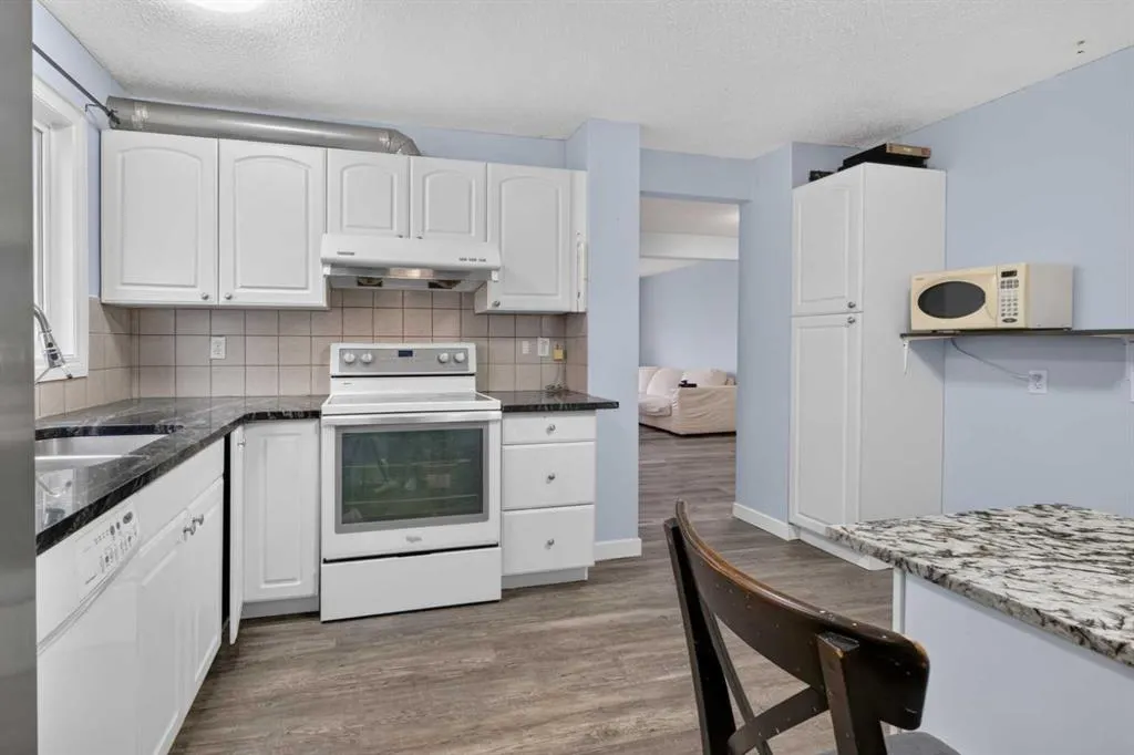 37 Erin Croft Crescent SE