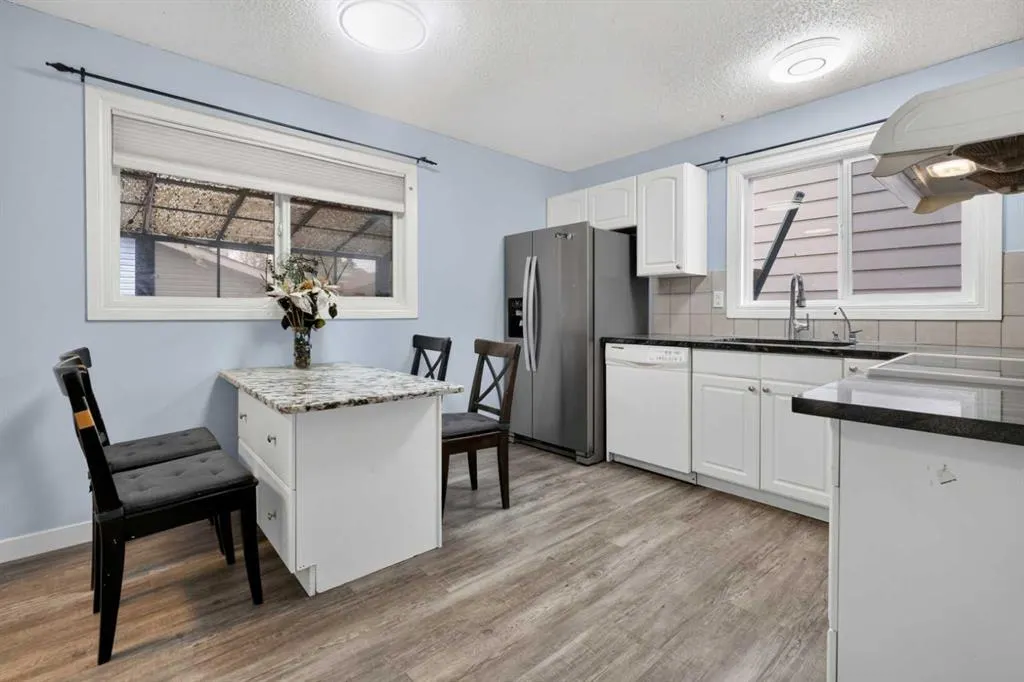 37 Erin Croft Crescent SE