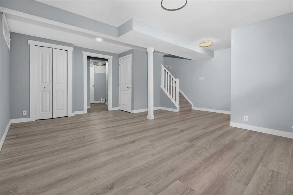 37 Erin Croft Crescent SE