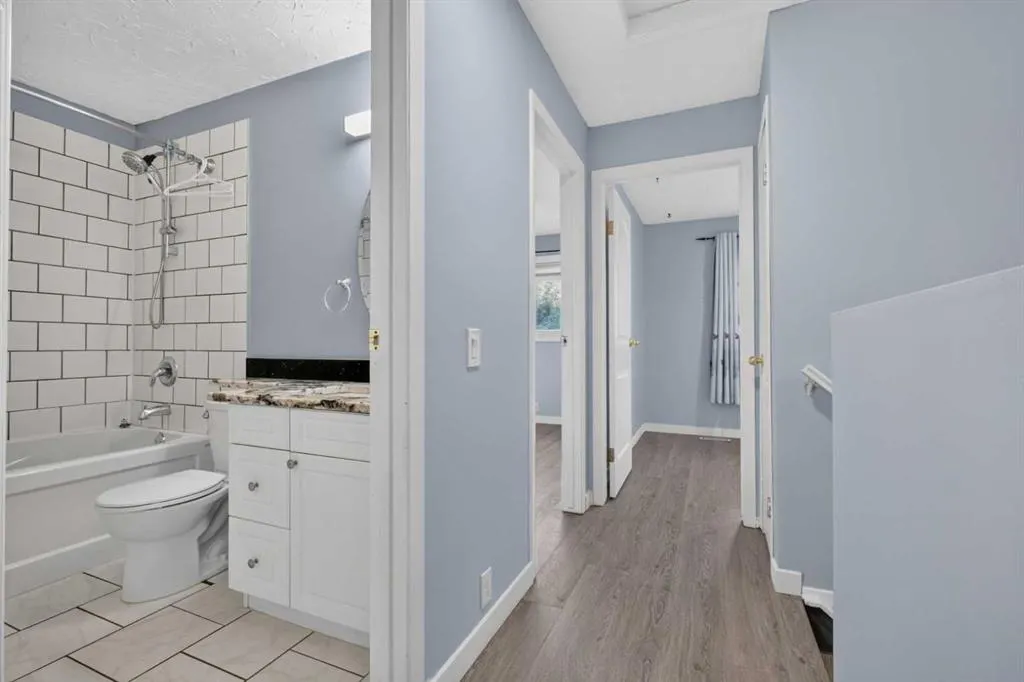 37 Erin Croft Crescent SE