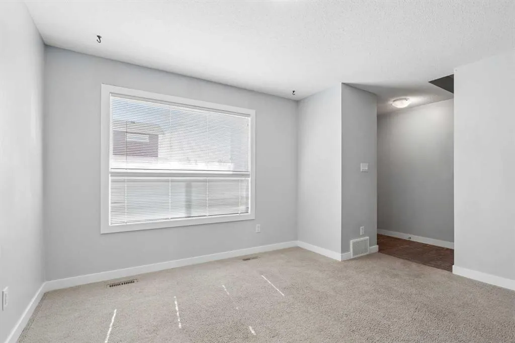 237 Silkstone Road W #4